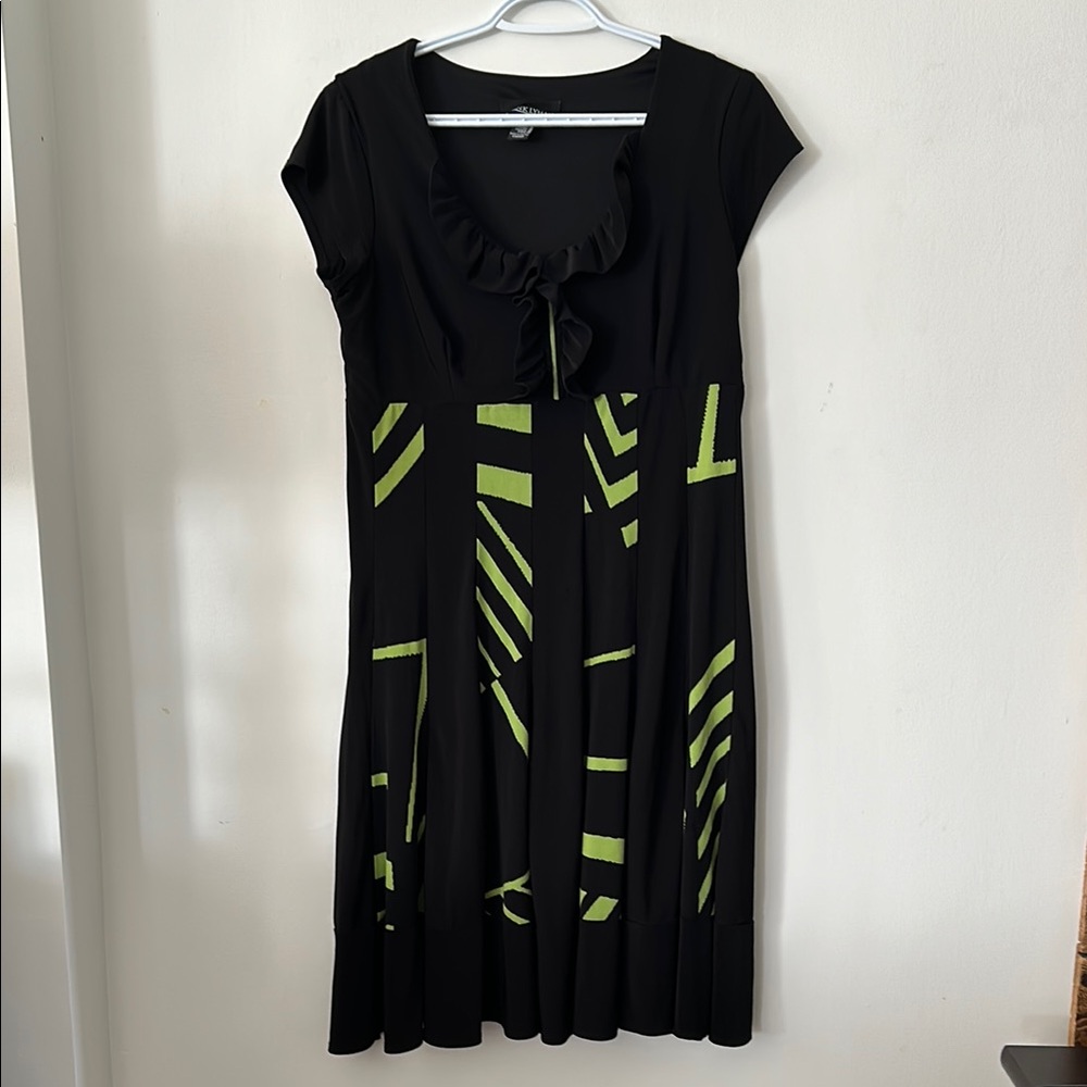 Frank Lyman Black and Green Patterned Women's Dress